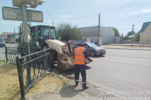 Астраханские коммунальщики продолжают работать в&#160;усиленном режиме
