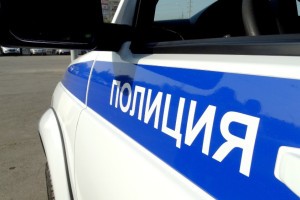 Пьяная астраханка ударила полицейского