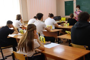 Астраханские школьники готовятся сдать ОГЭ и&#160;ЕГЭ