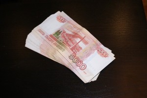 В Астрахани пенсионерка отдала мошенникам рекордную сумму