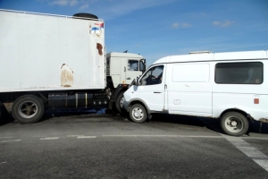 В Астрахани в результате столкновения трёх автомобилей пострадали 2 человека