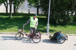 Дворники-велосипедисты приступили к&#160;работе в&#160;центре Астрахани