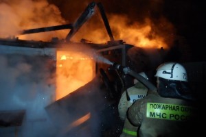 В Астраханской области на пожаре погибли двое человек