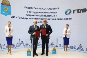 Игорь Бабушкин подписал два ключевых соглашения в&#160;сфере транспорта на&#160;ПМЭФ