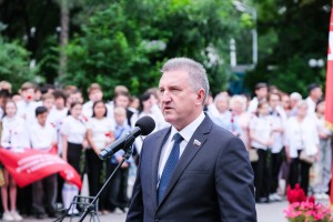 В Астрахани провели линейку памяти и&#160;скорби