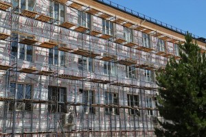 В Астрахани ремонтируют здание политехнического колледжа