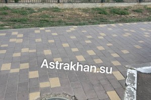 В Астрахани опасные канализационные люки игнорируют службы ЖКХ