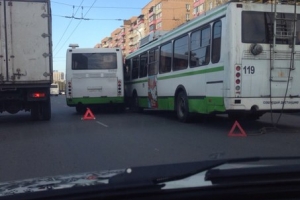В Астрахани столкнулись автогиганты
