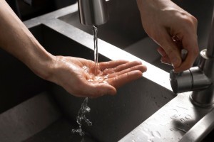 В России опровергли всплывший фейк о холерной палочке в воде