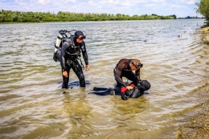 В Астраханской области прошла тренировка водолазов МЧС