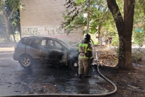 В Астрахани на глазах у&#160;прохожих сгорел автомобиль