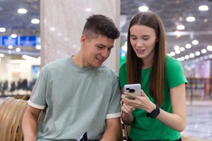 Смартфоны с&#160;ИИ догоняют фоторедакторы по росту популярности