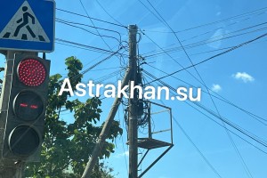 Астраханцы продолжают массово оставаться без интернета из-за действий энергетиков