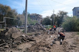 В Астрахани улицы ремонтируют совместно с&#160;местными жителями
