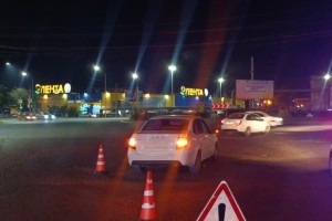 В Астрахани мужчина сбил двух подростков на самокате