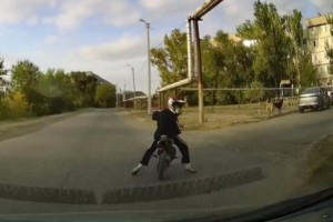 Малолетние байкеры терроризируют целый микрорайон в&#160;Астрахани
