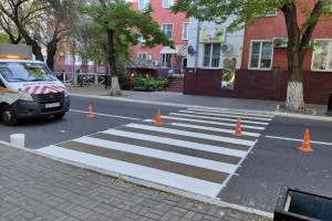 В Астрахани обновляют разметку к зиме