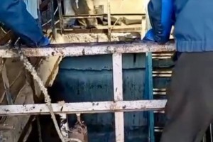 Жители Нариманова продолжают оставаться без питьевой воды