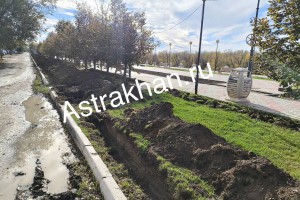 В Ахтубинске только сейчас начали замену и&#160;ремонт системы полива