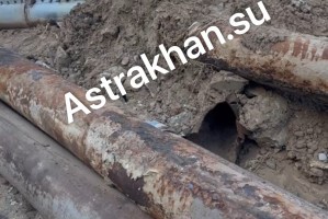 &#171;Как в&#160;фильме ужасов&#187;: в&#160;городе Нариманов забили фонтаны с&#160;кипятком