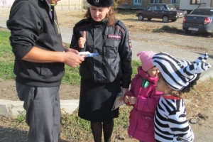 В Астраханской области сотрудники дорожной полиции провели профилактическое мероприятие в рамках широкомасштабной акции «Пристегните самое дорогое!»
