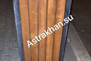 В Астрахани закупают дорогостоящие мусорные баки, которые начинают ржаветь через несколько месяцев