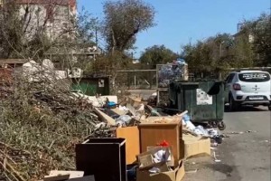 За два дня с улиц Астрахани вывезли более 73 тонн мусора