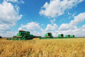 Астраханские власти обеспечат поддержку агропромышленного комплекса