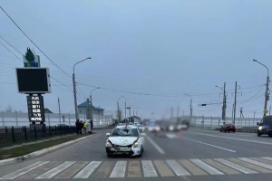 В Астрахани в ДТП погибла женщина, ее переехали 2 автомобиля