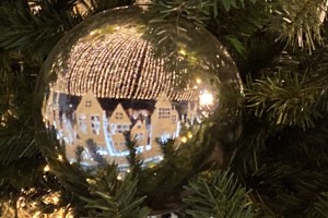 Что необычного подарить женщине в год Огненной Лошади?