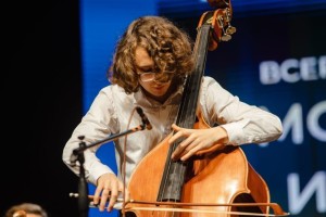 Студент-контрабасист из Астрахани стал лауреатом всероссийского конкурса