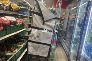 Покупка товаров в супермаркетах к Новому году превращается для астраханцев в опасный квест