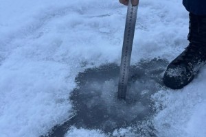 Спасатели запрещают астраханцам выходить на лед