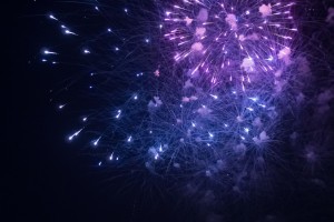 Астраханцев могут оштрафовать за запуск салютов