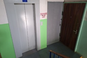 В Астрахани инвалид добилась отмены дополнительной платы за лифт