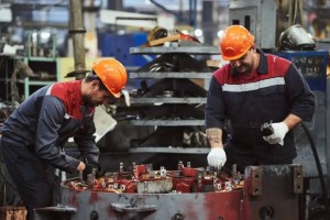 Рыбаки и электрогазосварщики: названы самые востребованные профессии в Астраханской области