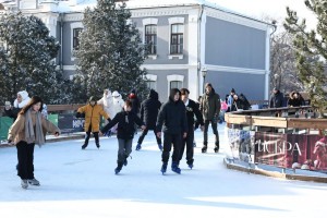 Власти Астраханской области объяснили, что происходит на катке в кремле