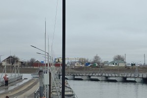 В Астраханской области ночью из строя вышло сразу три понтонных и паромных переправы