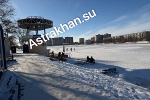 Цена жизни – 350 рублей: в Астрахани торгуют «опасностью» на льду