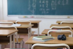 Школы в Астраханской области продолжают уходить на дистант из-за отсутствия тепла