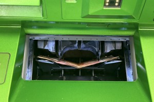 В два раза больше существующего: астраханцы назвали желаемый уровень МРОТ