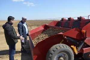 Фермер из Астрахани пополнил ряды Почетных работников АПК России