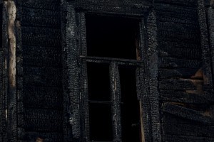 Под Астраханью сгорел жилой дом, погиб мужчина