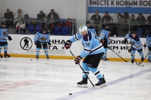 В Астрахани начались матчи хоккейного турнира «Дружба Народов»