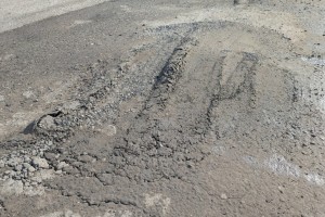 Администрацию Астрахани уличили в некачественном асфальте