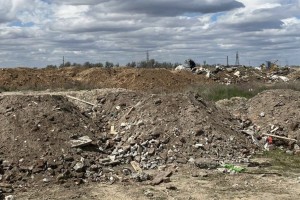 В Астраханской области выросла огромная свалка строительных отходов
