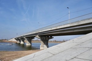 В Астраханской области завершают капремонт моста, соединяющего несколько сел