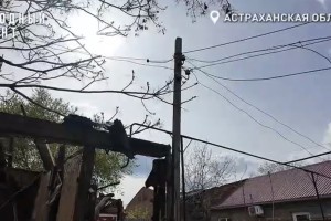 Астраханцы рискуют остаться без света из-за сноса соседнего дома