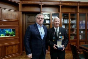 Губернатор Астраханской области встретился с ликвидатором аварии на ЧАЭС