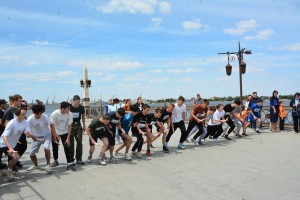 Астраханцы смогут пробежать эстафету в честь Дня Победы